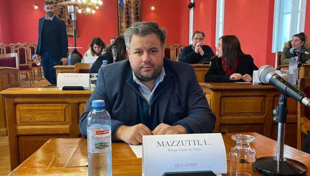 Critican la -inacción- del municipio para solucionar el problema por los caballos sueltos