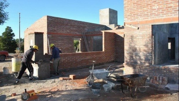 Diotti: -Si se dan tres o cuatro obras que estamos esperando su inicio habrá mucho trabajo-