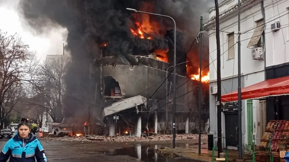 El incendio del depósito genera polémica en el Concejo