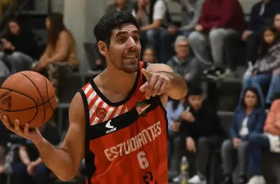 Estudiantes comenzó con un triunfo