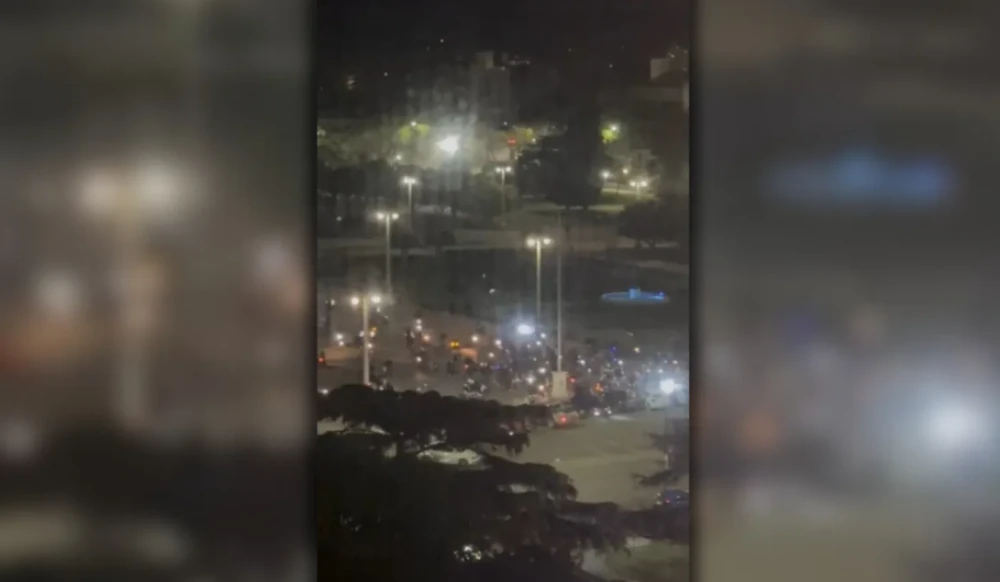 Caravana de motos, ruido y quejas en Plaza Moreno