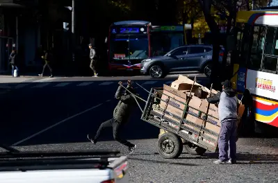 En el Gran La Plata cayó levemente la pobreza, pero subió la incidencia de la indigencia