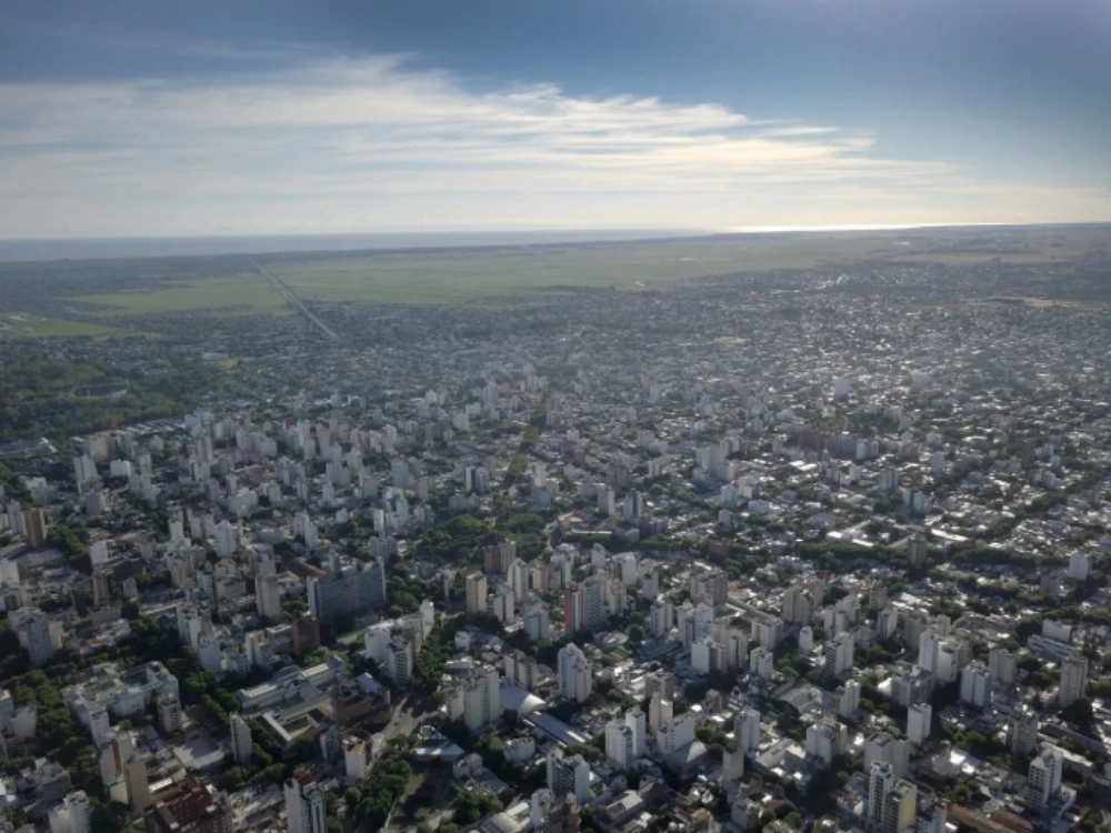 Una nube de polvo se acerca a La Plata y podría cubrir el cielo de la ciudad