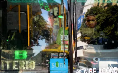 Se desactivó el paro de micros luego de que la UTA y los empresarios de transporte alcanzaran un acuerdo