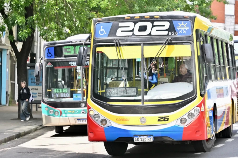 Se define una suba del boleto de los micros mas alta de lo esperado: sería del 11% desde la semana que viene