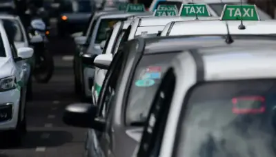 Taxistas de La Plata avanzan con el pedido para poder trabajar con autos de hasta 18 años de antigüedad