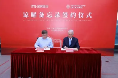 Alak acordó en China asistencia internacional para el Aeropuerto de La Plata y cámaras de frío