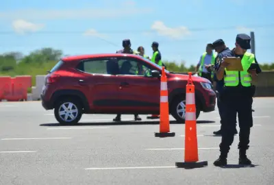Secuestraron 120 vehículos en La Plata y detuvieron a 14 personas en nuevos operativos de tránsito