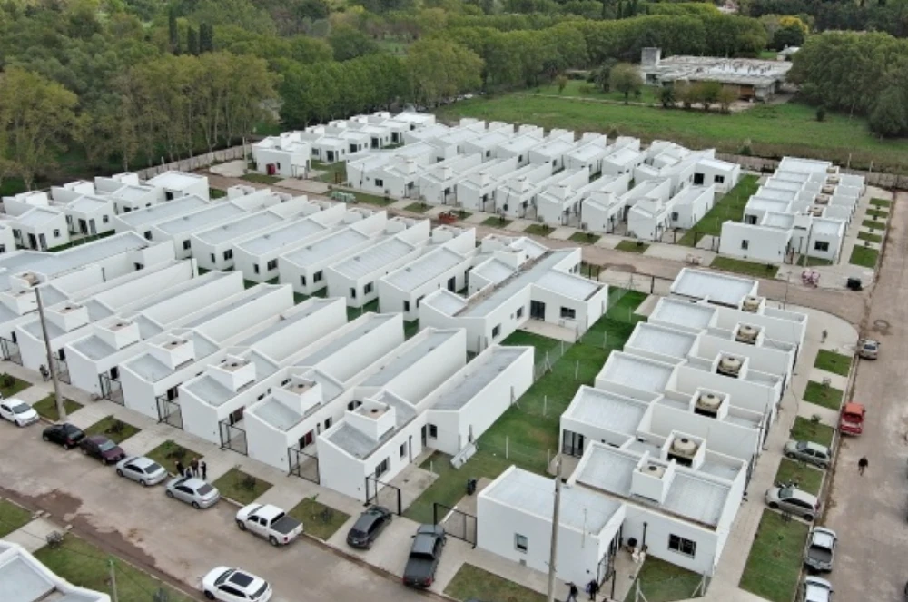 La Plata estrenó un barrio de 175 viviendas y 30 serán para pacientes externados de Melchor Romero