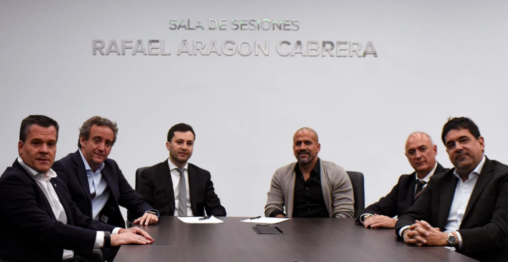 Bombazo: Se reunieron Verón y Di Carlo y sacudieron la interna de la AFA