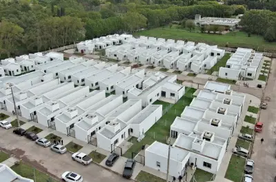 La Plata estrenó un barrio de 175 viviendas y 30 serán para pacientes externados de Melchor Romero