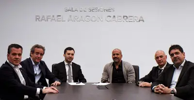 Bombazo: Se reunieron Verón y Di Carlo y sacudieron la interna de la AFA